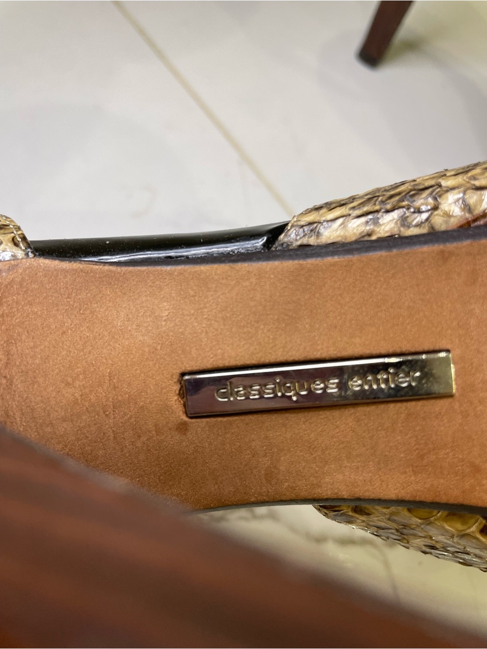 Classiques Entier Tan Snake-Print Platform Heels with Black Bow - Picture 5 of 6